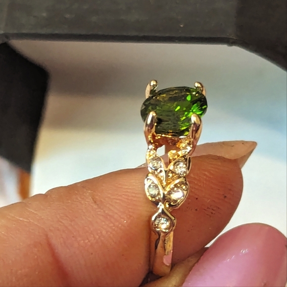 Nwt Emerald & Diamond Ring Size 5 💍 - Picture 2 of 12
